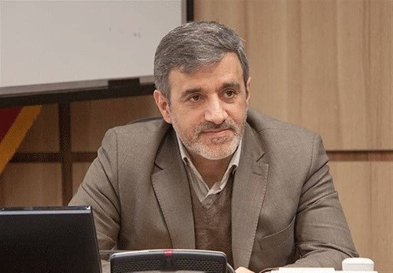 محود آئینی