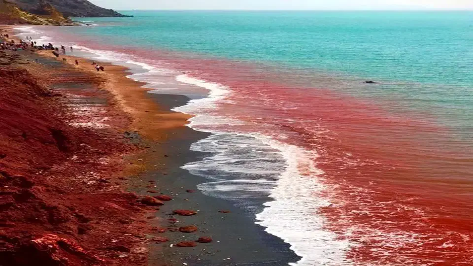 ساخت خانه با خاک جزیره هرمز