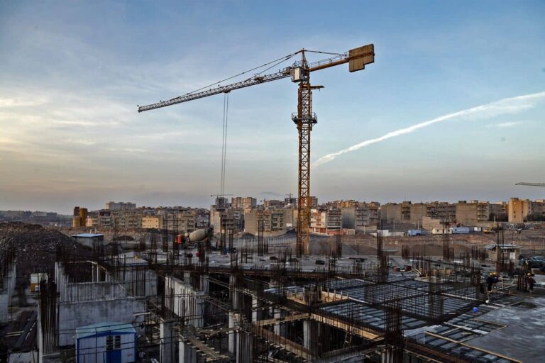 ساخت مسکن شعار است نه عمل