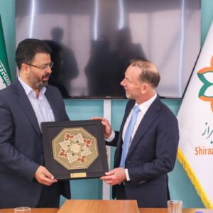 گردشگری و سرمایه گذاری در صدر برنامه‌های همکاری استرالیا با شیراز