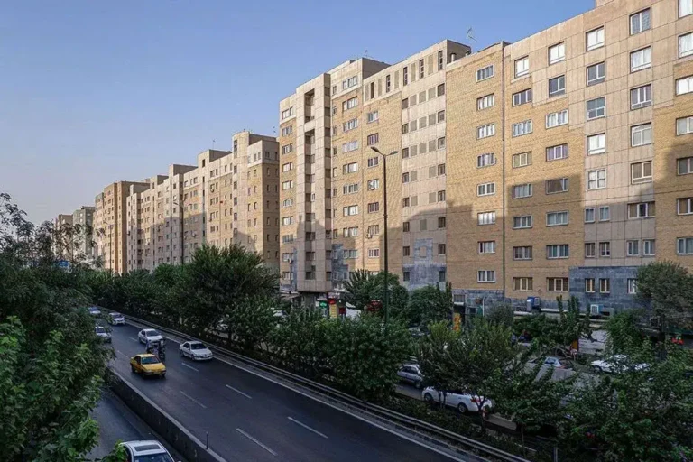 استعماری بزرگ تر از مسکن در ایران نداشتیم